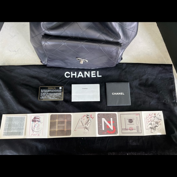 Black classic Chanel Calfskin Stitched Medium Luxury Drawstring Backpack - Picture 13 of 16